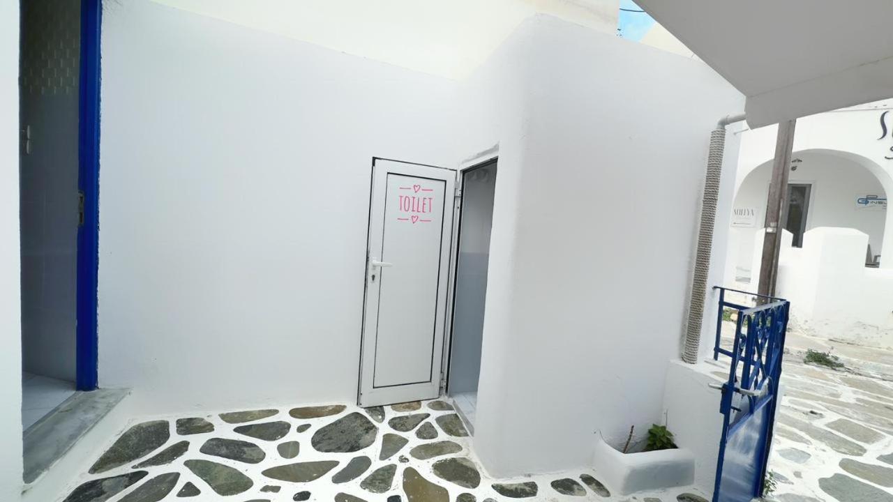 The Hot Pink Bike House Parikia (Paros) Exterior photo